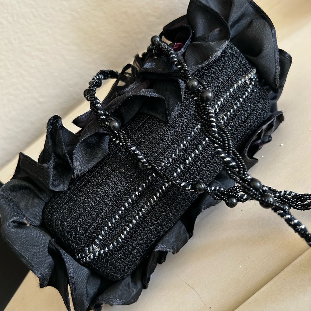 Mary Frances Vintage Black Velvet Leaf Beaded Evening Bag - Picture 5 of 16